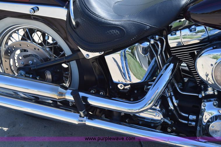 image for item K6179 2006 Harley Davidson Softail Deluxe motorcycle
