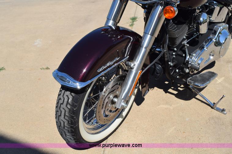 image for item K6179 2006 Harley Davidson Softail Deluxe motorcycle