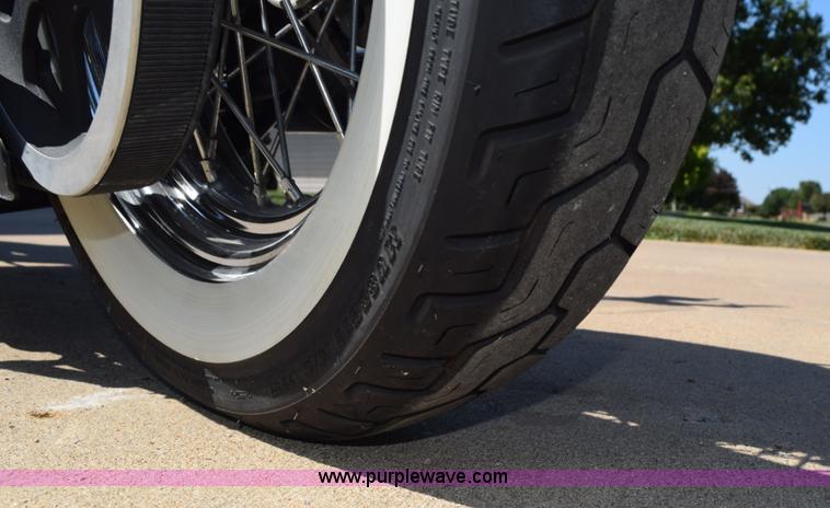 image for item K6179 2006 Harley Davidson Softail Deluxe motorcycle