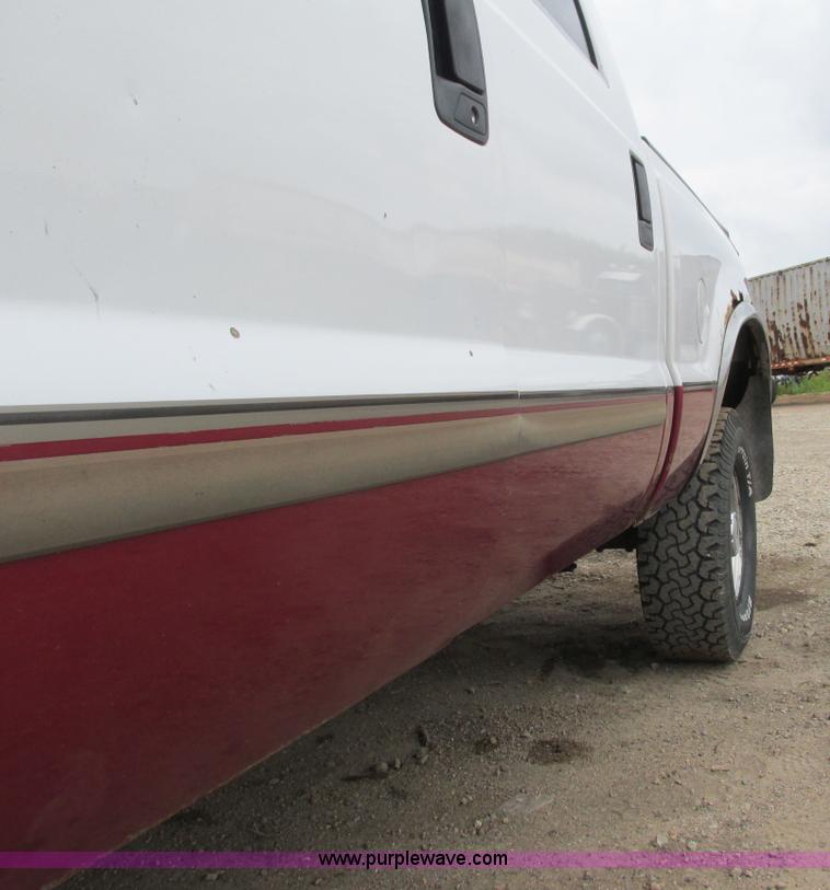image for item K6503 2003 Ford F350 Super Duty Lariat Crew Cab pickup truck