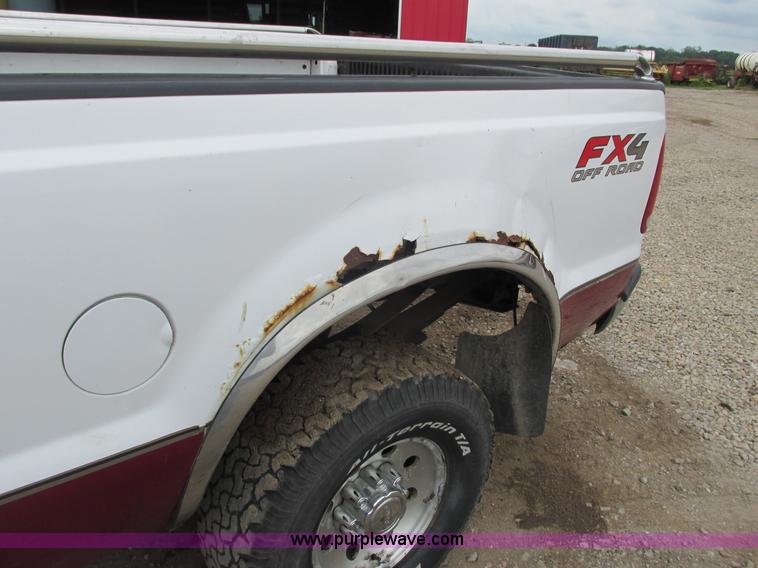 image for item K6503 2003 Ford F350 Super Duty Lariat Crew Cab pickup truck