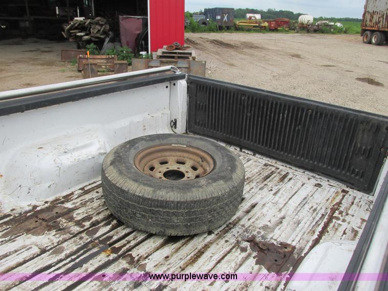 image for item K6503 2003 Ford F350 Super Duty Lariat Crew Cab pickup truck