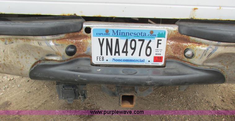 image for item K6503 2003 Ford F350 Super Duty Lariat Crew Cab pickup truck