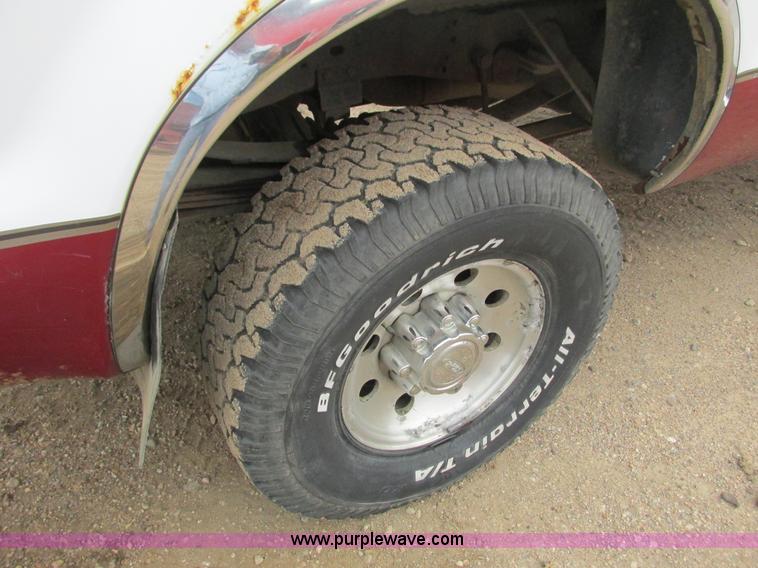 image for item K6503 2003 Ford F350 Super Duty Lariat Crew Cab pickup truck