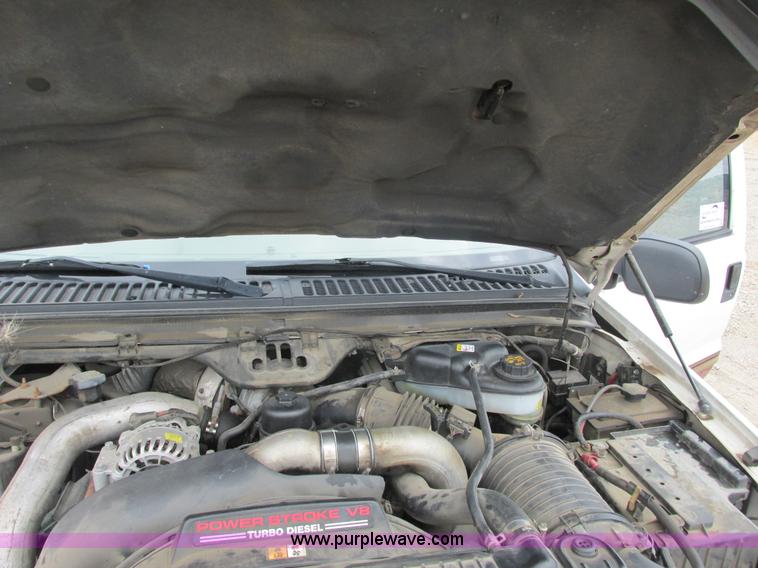 image for item K6503 2003 Ford F350 Super Duty Lariat Crew Cab pickup truck