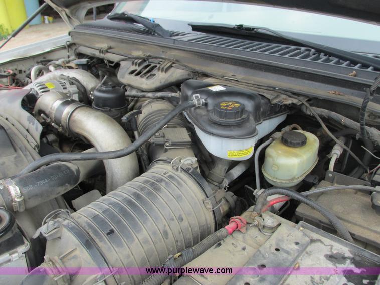 image for item K6503 2003 Ford F350 Super Duty Lariat Crew Cab pickup truck