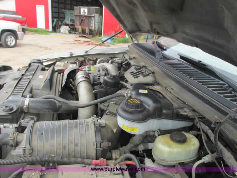 image for item K6503 2003 Ford F350 Super Duty Lariat Crew Cab pickup truck