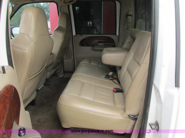 image for item K6503 2003 Ford F350 Super Duty Lariat Crew Cab pickup truck