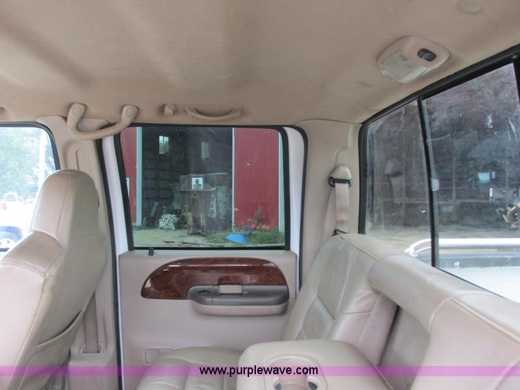 image for item K6503 2003 Ford F350 Super Duty Lariat Crew Cab pickup truck