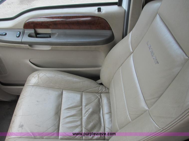 image for item K6503 2003 Ford F350 Super Duty Lariat Crew Cab pickup truck