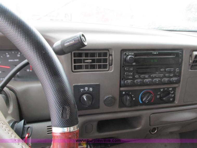 image for item K6503 2003 Ford F350 Super Duty Lariat Crew Cab pickup truck