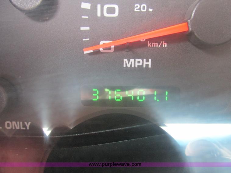 image for item K6503 2003 Ford F350 Super Duty Lariat Crew Cab pickup truck