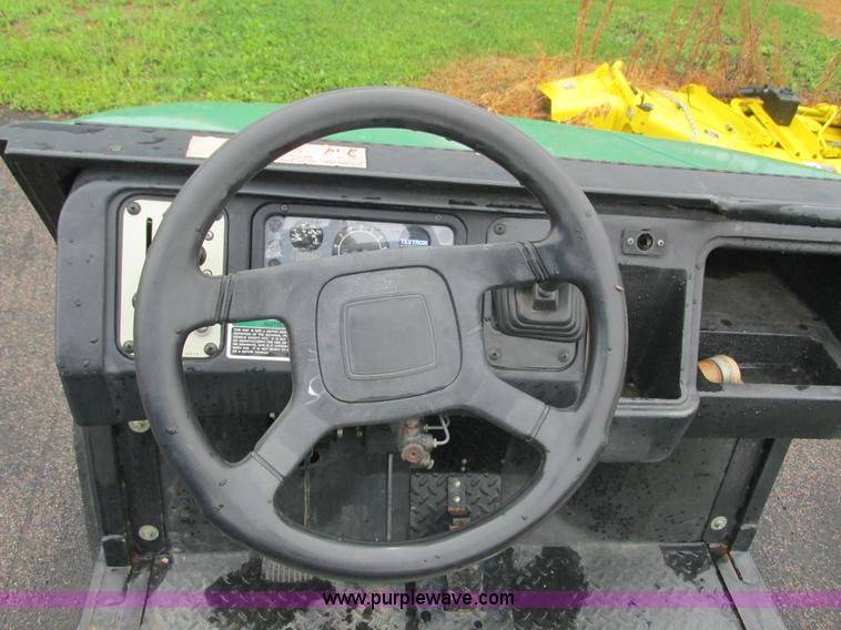 image for item K6509 1999 Cushman Turf Truckster utility vehicle