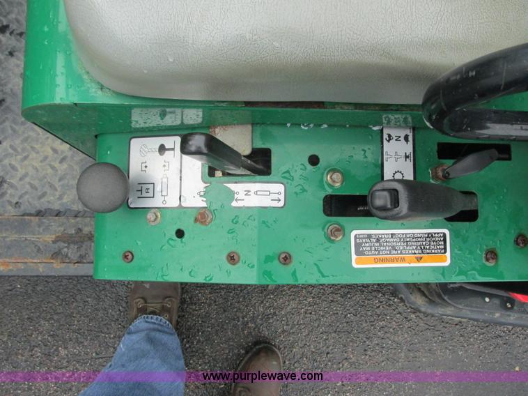 image for item K6509 1999 Cushman Turf Truckster utility vehicle