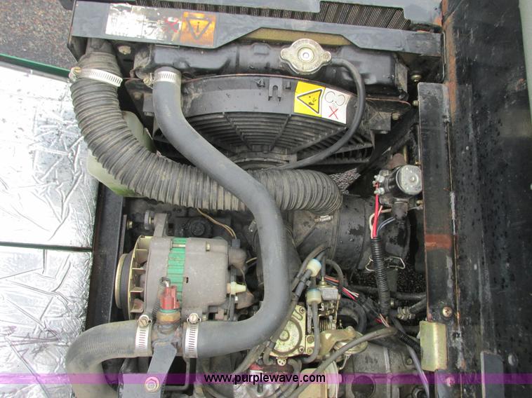 image for item K6509 1999 Cushman Turf Truckster utility vehicle