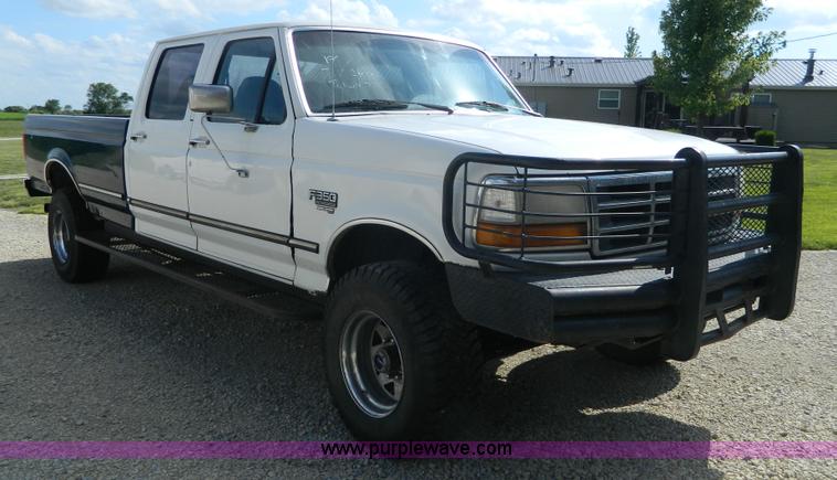 image for item K8152 1995 Ford F350 Crew Cab pickup truck