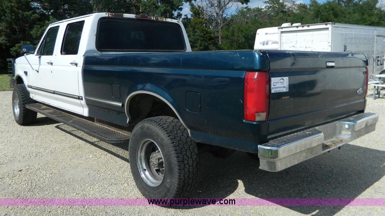 image for item K8152 1995 Ford F350 Crew Cab pickup truck