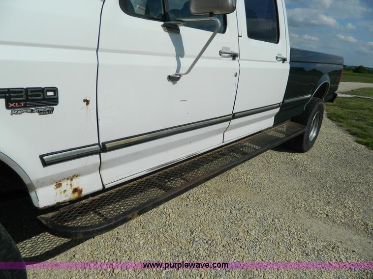 image for item K8152 1995 Ford F350 Crew Cab pickup truck