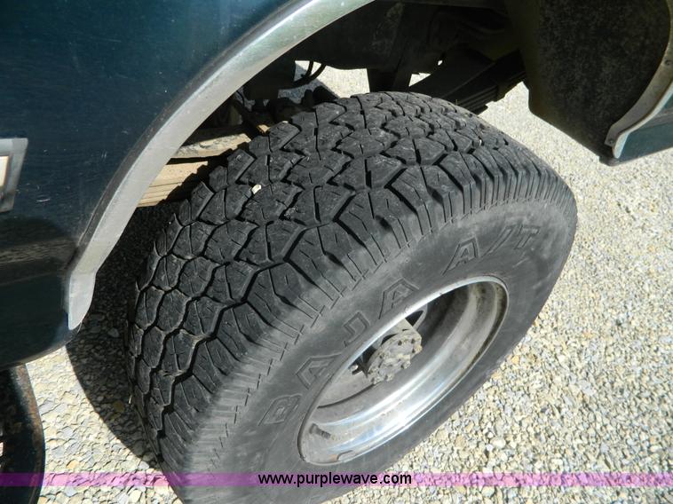 image for item K8152 1995 Ford F350 Crew Cab pickup truck