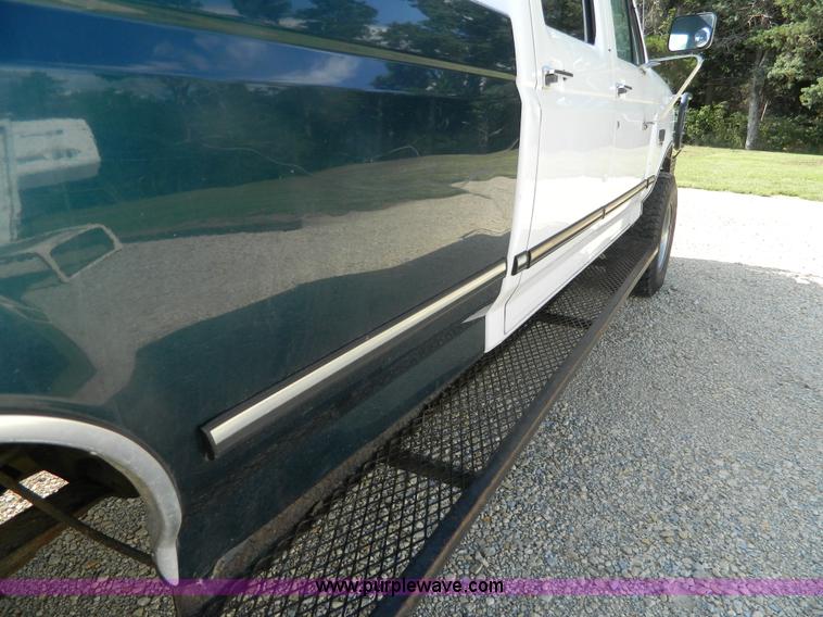 image for item K8152 1995 Ford F350 Crew Cab pickup truck
