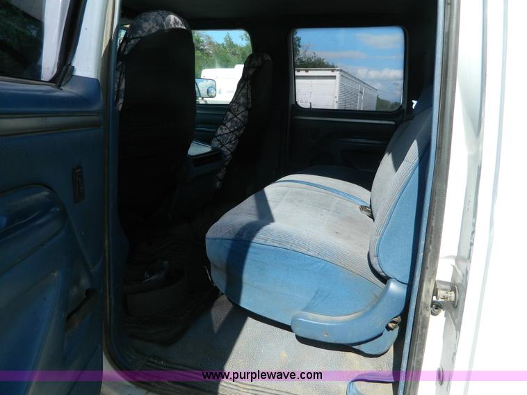 image for item K8152 1995 Ford F350 Crew Cab pickup truck