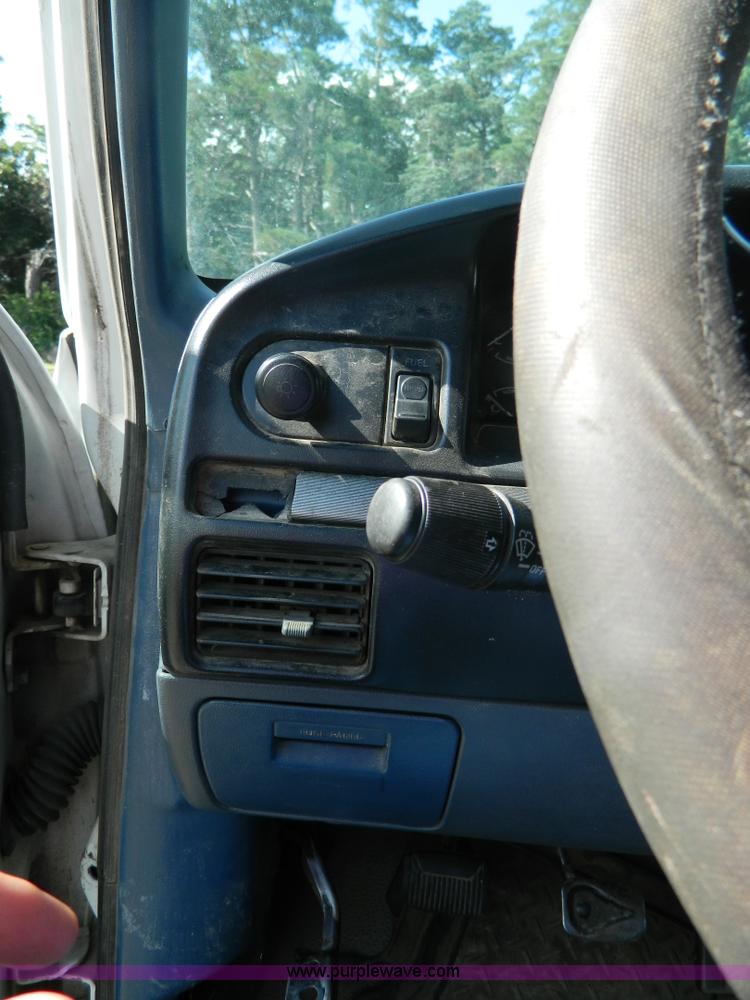 image for item K8152 1995 Ford F350 Crew Cab pickup truck