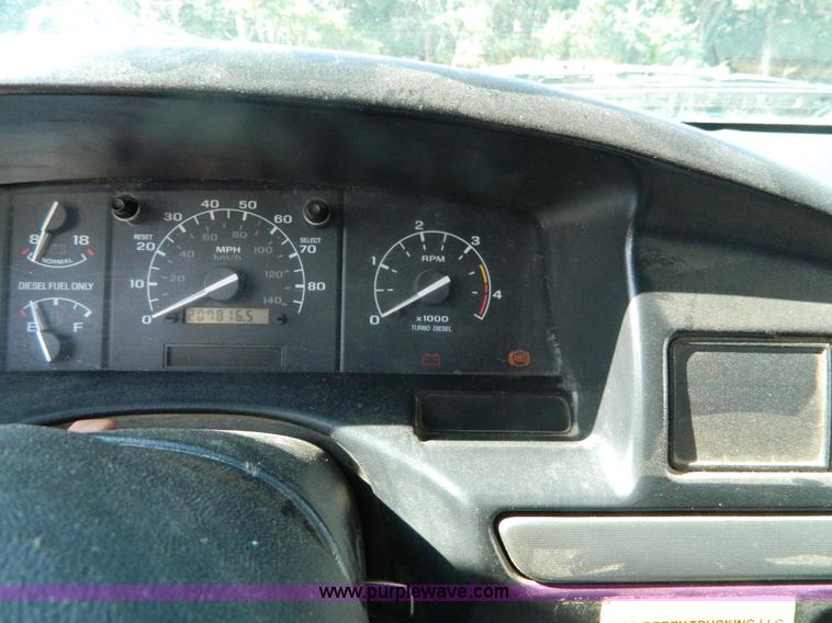 image for item K8152 1995 Ford F350 Crew Cab pickup truck