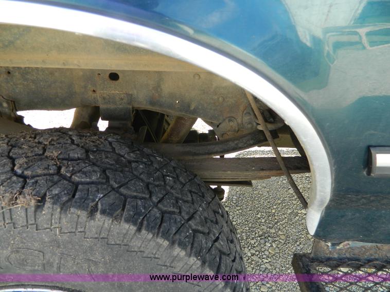 image for item K8152 1995 Ford F350 Crew Cab pickup truck