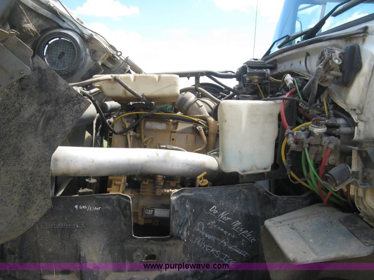 image for item K8717 1997 Ford LTA9000 AeroMax 106 semi truck