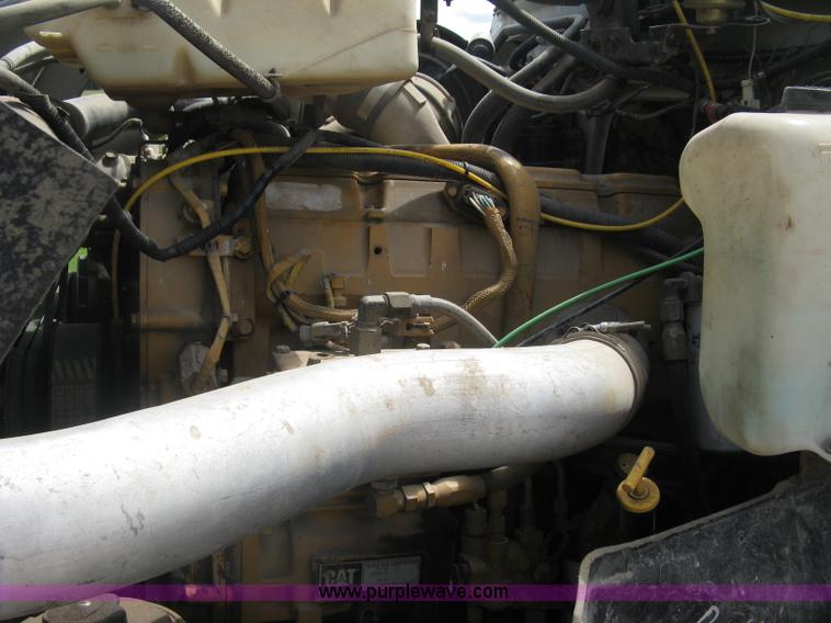 image for item K8717 1997 Ford LTA9000 AeroMax 106 semi truck