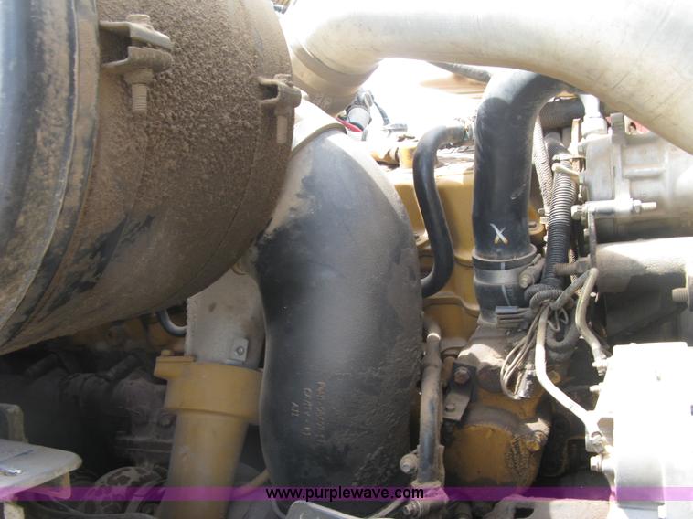 image for item K8717 1997 Ford LTA9000 AeroMax 106 semi truck