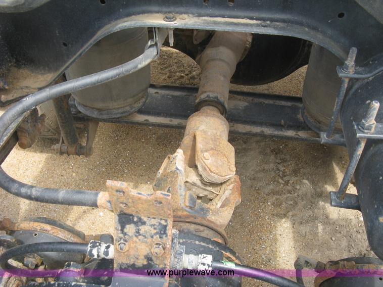 image for item K8717 1997 Ford LTA9000 AeroMax 106 semi truck