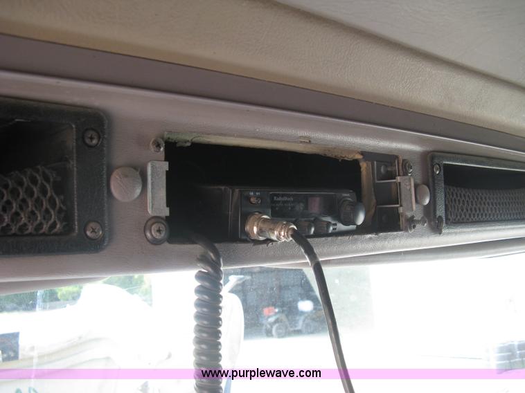 image for item K8718 2000 International 9200i semi truck