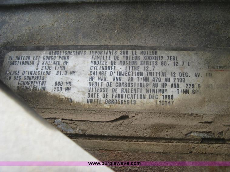 image for item K8718 2000 International 9200i semi truck