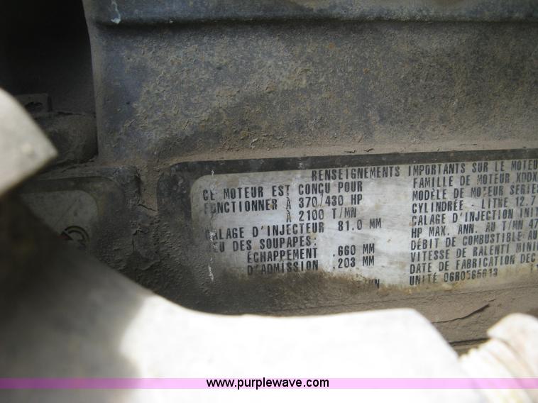 image for item K8718 2000 International 9200i semi truck