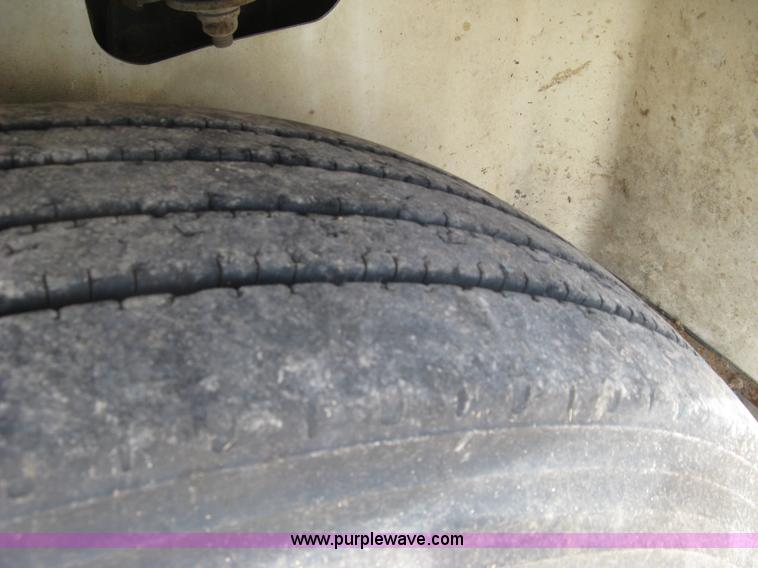 image for item K8718 2000 International 9200i semi truck