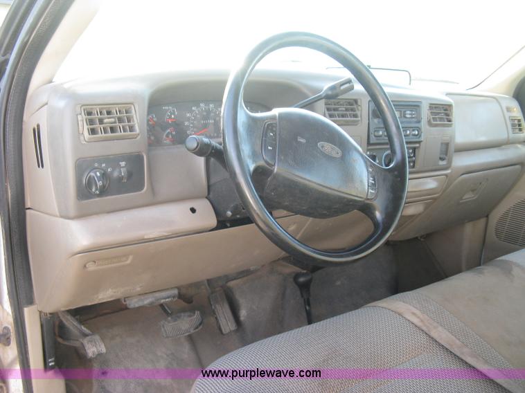 image for item K8719 2000 Ford F250 Super Duty XL flatbed pickup truck