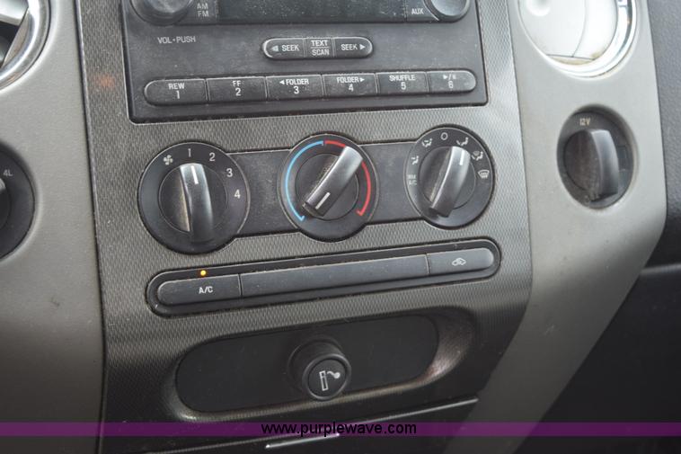 image for item L3467 2007 Ford F150 SuperCab pickup truck