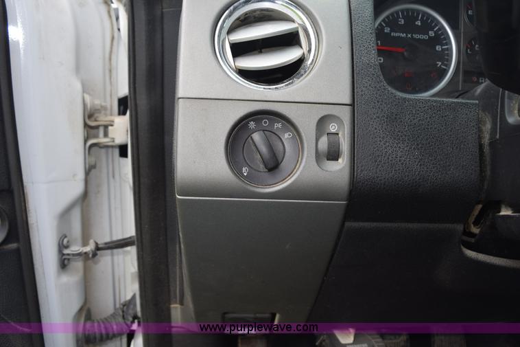 image for item L3467 2007 Ford F150 SuperCab pickup truck