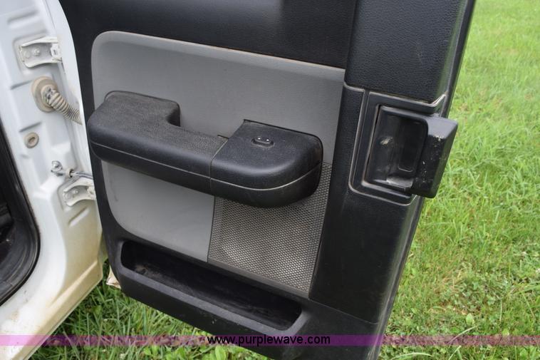 image for item L3467 2007 Ford F150 SuperCab pickup truck