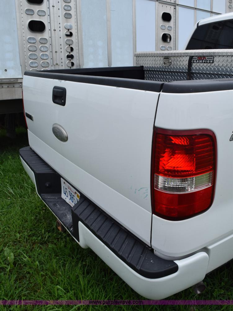 image for item L3469 2007 Ford F150 SuperCrew pickup truck