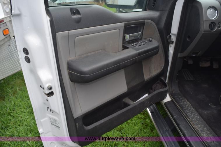 image for item L3469 2007 Ford F150 SuperCrew pickup truck