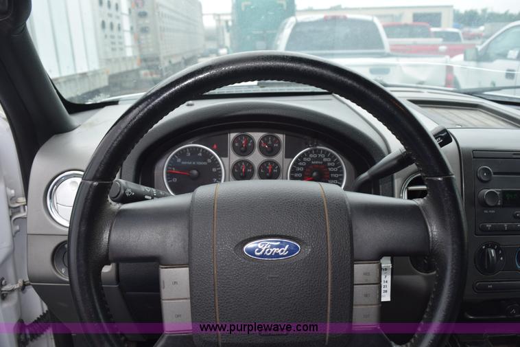 image for item L3469 2007 Ford F150 SuperCrew pickup truck