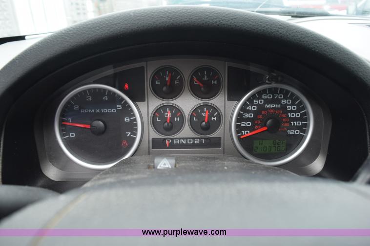 image for item L3469 2007 Ford F150 SuperCrew pickup truck