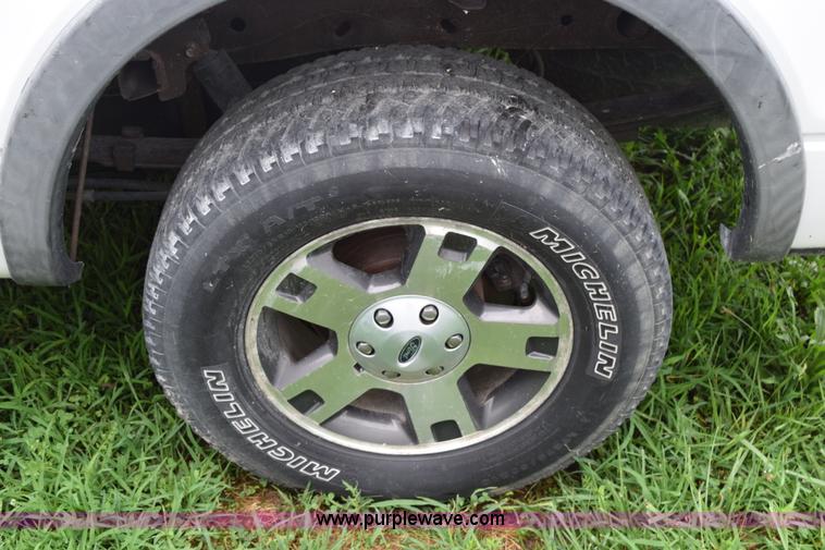 image for item L3469 2007 Ford F150 SuperCrew pickup truck