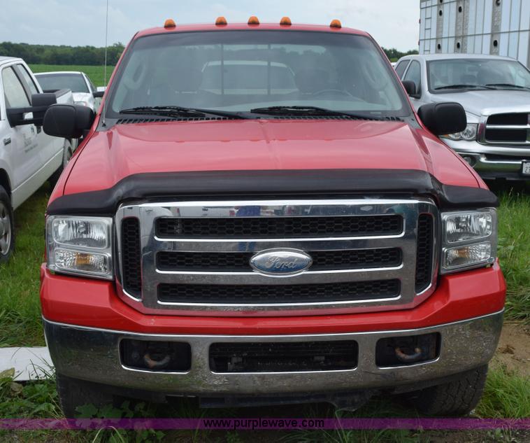 image for item L3471 2005 Ford F350 Super Duty SuperCab pickup truck
