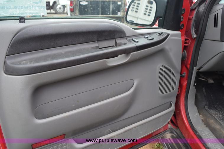 image for item L3471 2005 Ford F350 Super Duty SuperCab pickup truck