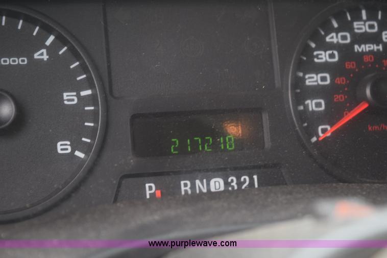 image for item L3471 2005 Ford F350 Super Duty SuperCab pickup truck