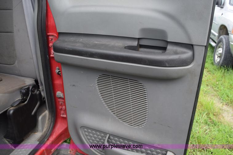 image for item L3471 2005 Ford F350 Super Duty SuperCab pickup truck