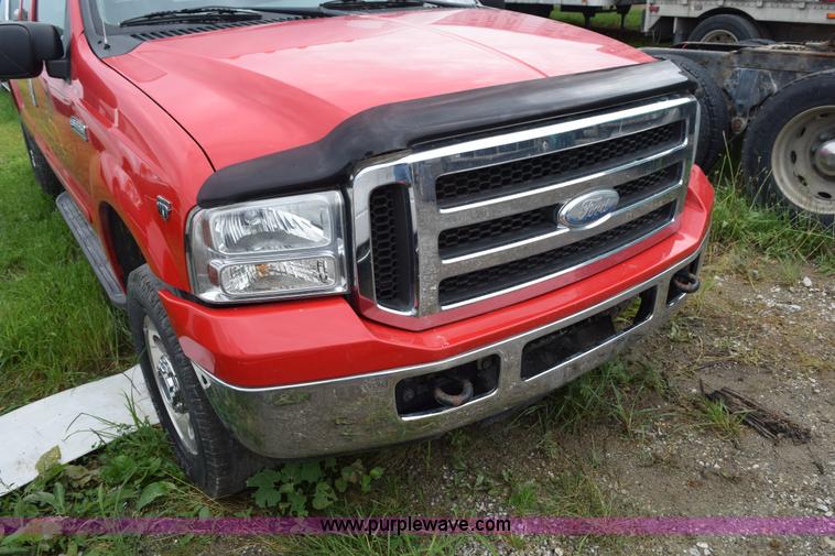 image for item L3471 2005 Ford F350 Super Duty SuperCab pickup truck